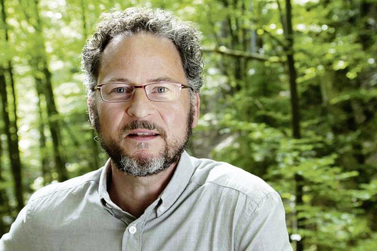 Bei SRF: Moderator Norbert Bischofberger wandelt neu auf spirituellen Wegen. | SRF