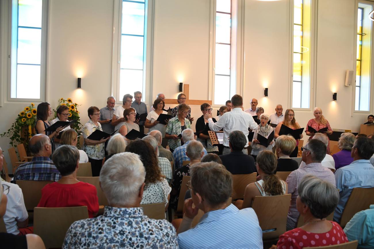 Die beiden Kirchenchöre von Ganterschwil und Lütisburg bereicherten den Festgottesdienst.