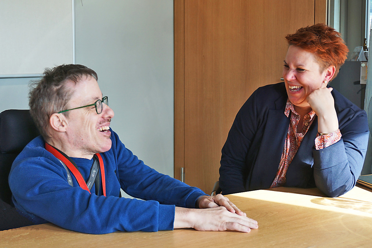 Urban Hanny und Corinne Wohlgensinger setzen sich mit dem Team «Segel» für Gespräche auf Augenhöhe mit Menschen mit Beeinträchtigung ein. Foto: sd