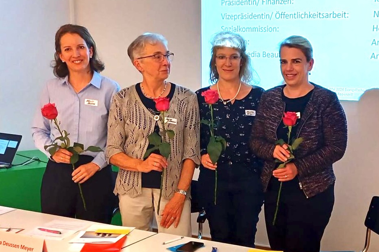 Von links: Karin Rohner, Präsidentin, Helga Deussen Meyer, Sozialkommission, Nadine Zwingli Meier, Vizepräs., Andrea Anker, Aktuarin, Anais Kaseka, Social Media fehlt auf dem Bild. 