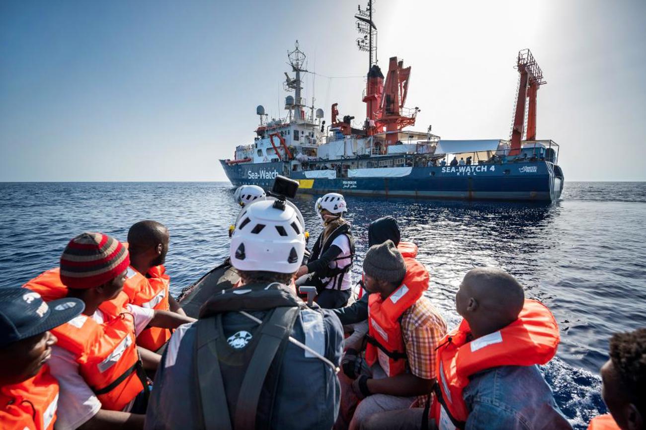 «Sea-Watch 4» im Einsatz, erste Flüchtlinge gerettet. | EPD-BILD